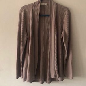 Super Cute Womens Cardigan Size L 🍁🍂